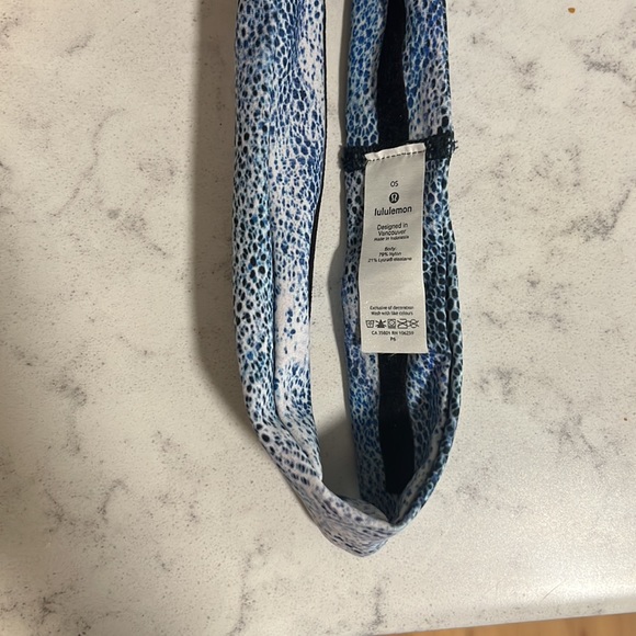 Lululemon luxtreme training headband - Picture 5 of 5
